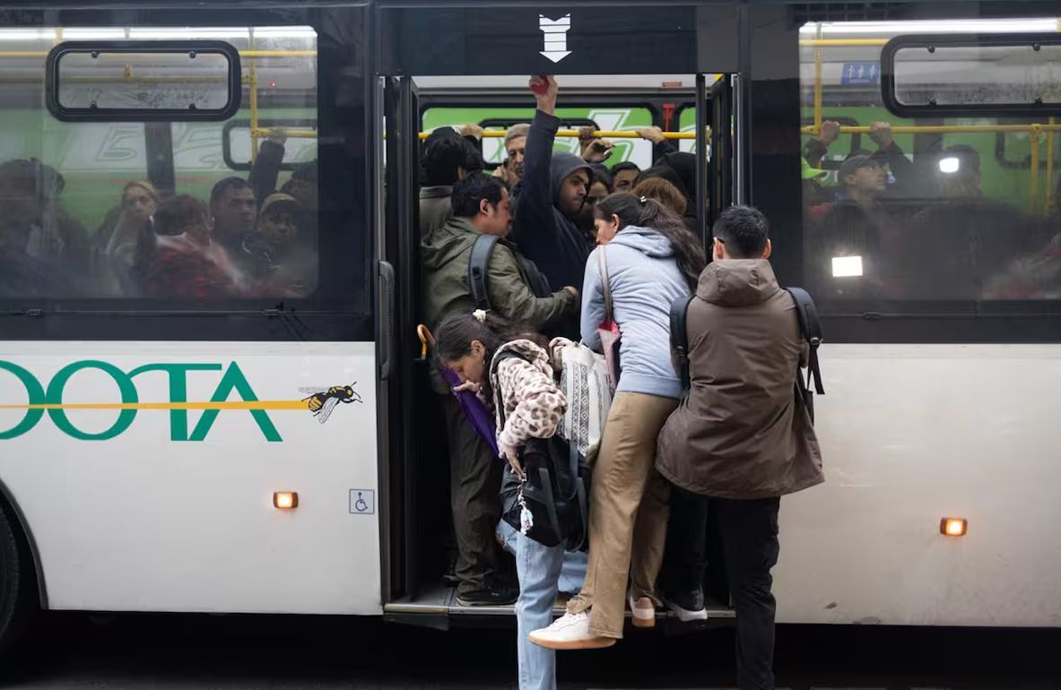 Cuando el transporte falla, el derecho también se rompe